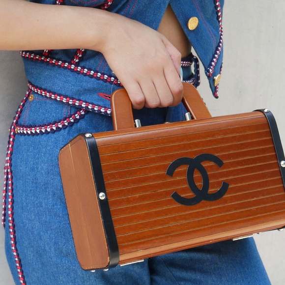 CHANEL Handbags - CHANEL 1996 Brown Wooden Vanity Handbag Box 84437